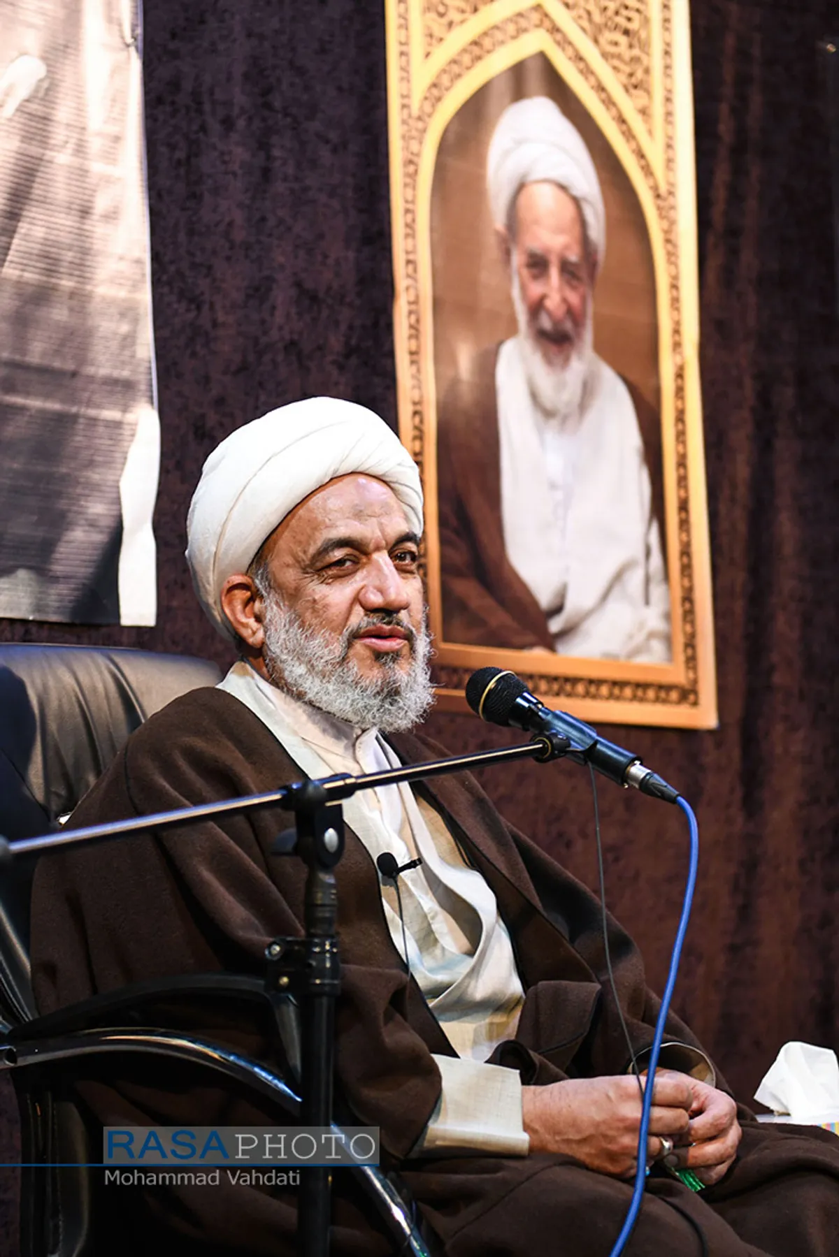 بزرگداشت حضرات آیات یزدی و مصباح یزدی در مدرسه حقانی قم