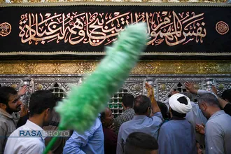 سیاه پوش ضریح و صحن&zwnj;های حرم کریمه اهلبیت (ع) در آستانه محرم