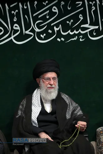 مراسم عزاداری شب عاشورای حسینی (علیه&zwnj;السلام) در حسینیه امام خمینی (ره)