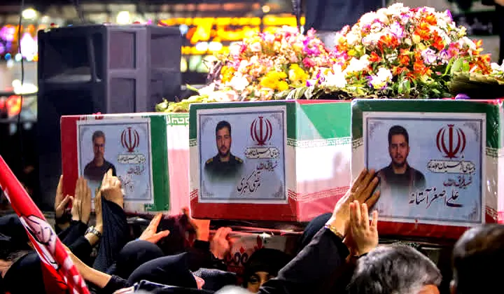 آیین وداع با شهدا در کاشان آیین وداع با شهدا در کاشان