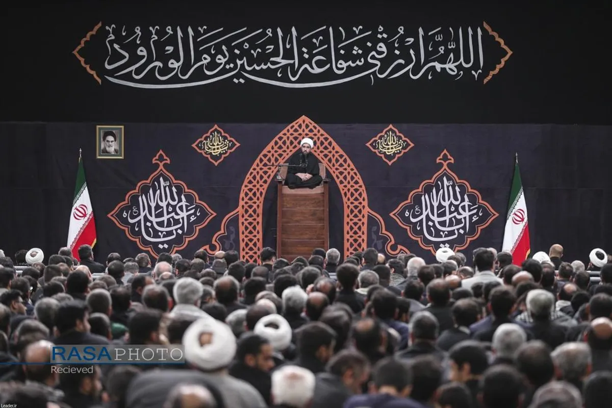 مراسم عزاداری شب هشتم محرم ۱۴۴۷ در حسینیه امام خمینی (ره)