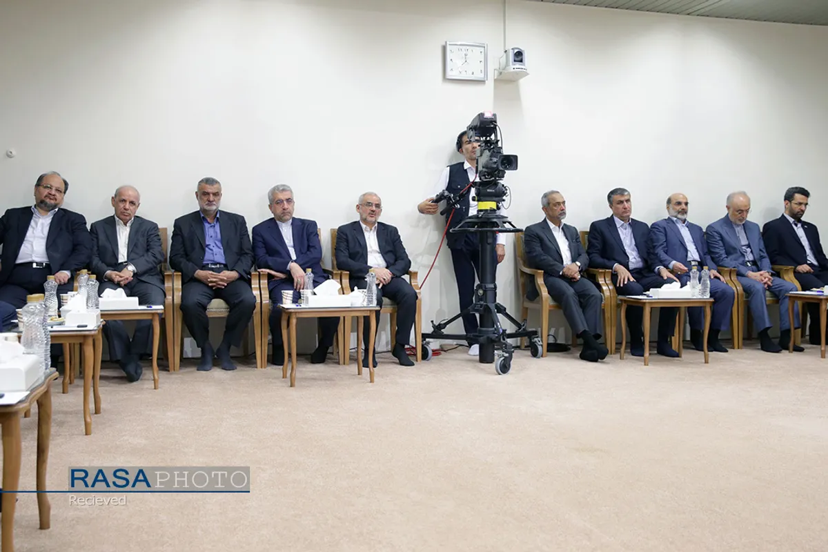 دیدار رئیس&zwnj;جمهور و اعضای هیئت دولت مقام معظم رهبری