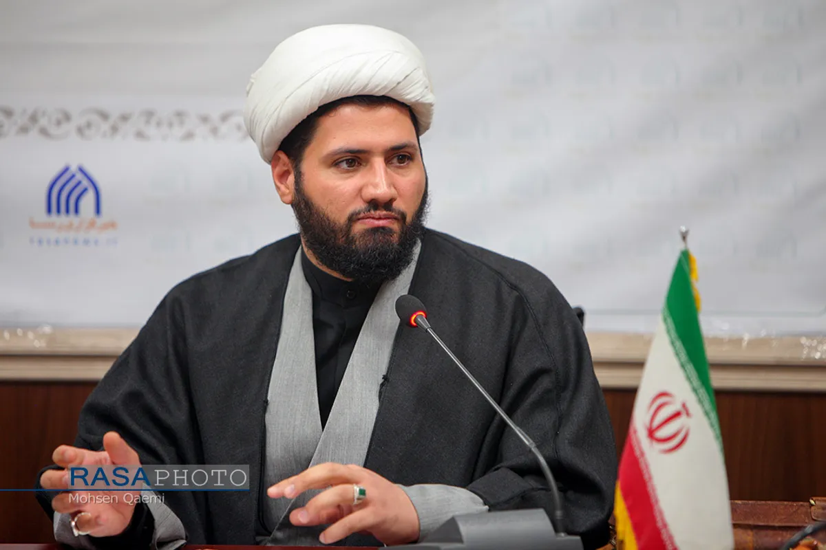 نشست تبیینی نظریه پردازان آشوب