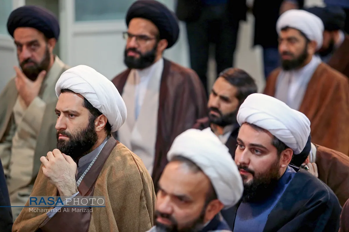 رونمایی از کتاب میزان الفقاهه مرحوم آیت الله درچه ای با حضور و سخنرانی حضرت آیت الله سبحانی