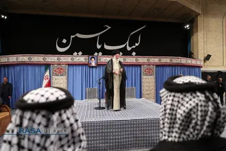 دیدار جمعی از موکب&zwnj;داران عراقی با مقام معظم رهبری