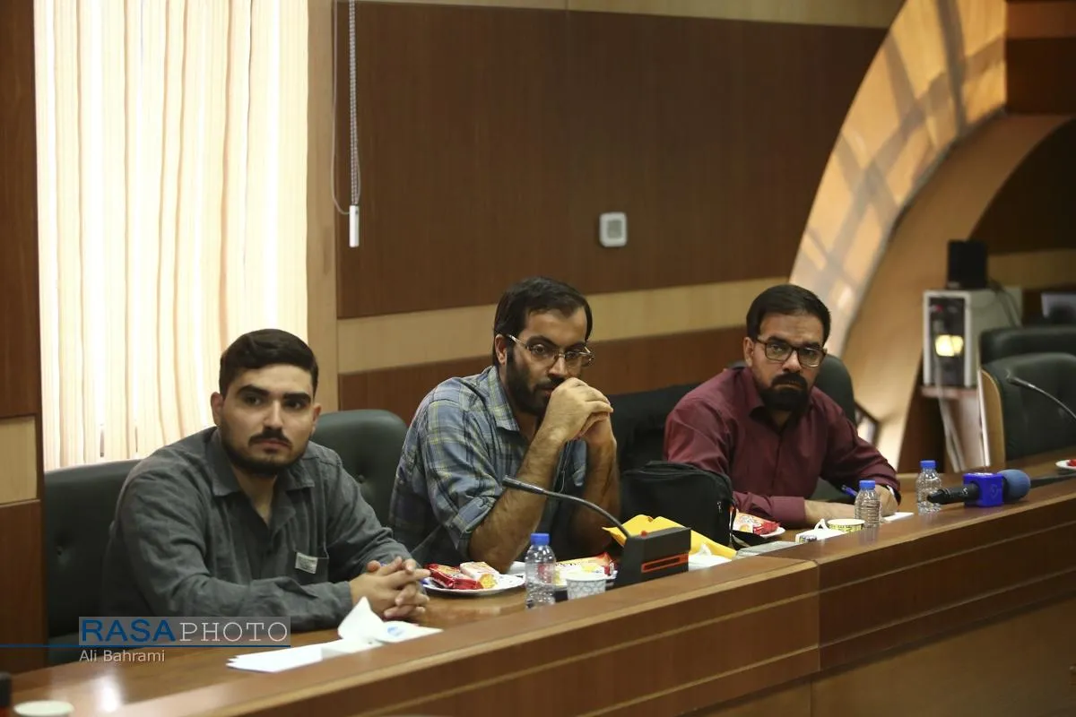 نشست خبری رونمایی از پوستر و فراخوان هفتمین همایش کتاب سال حکومت اسلامی