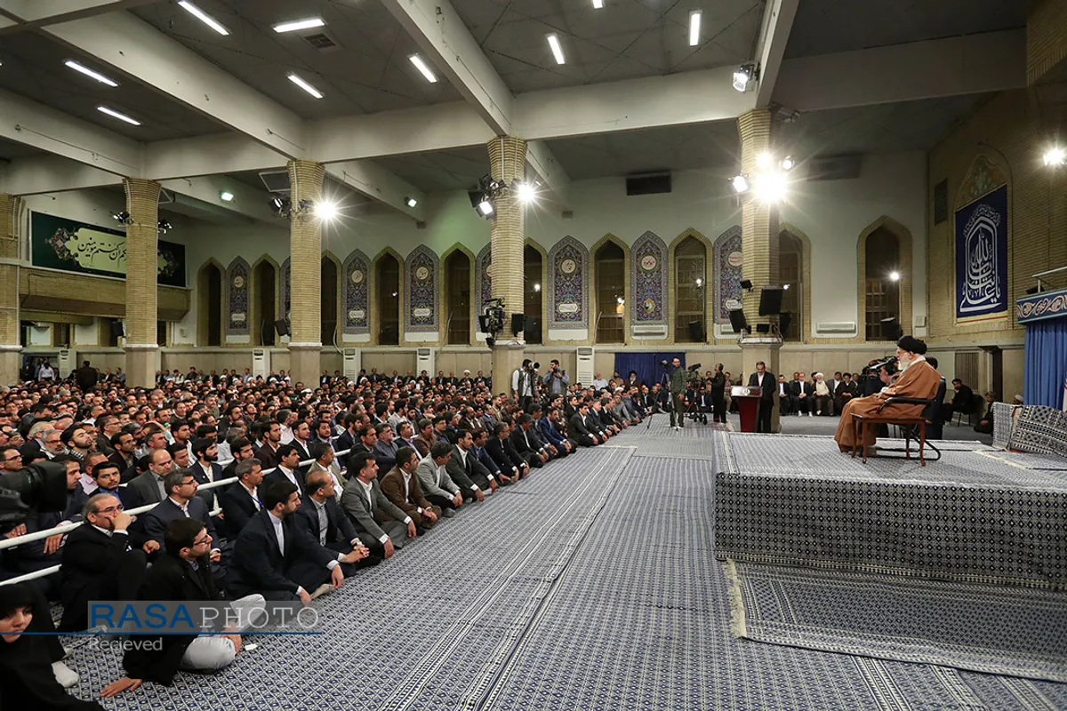 دیدار هزاران نفر از معلمان و فرهنگیان به&zwnj;مناسبت روز معلم با رهبر انقلاب