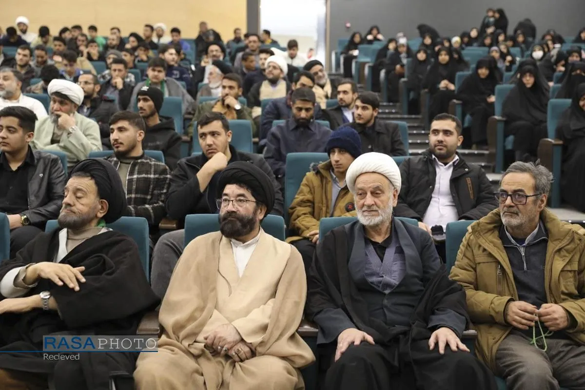 گردهمایی اساتید، طلاب و مبلغین حوزه علمیه منطقه کاشان