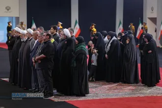 مراسم ادای احترام به پیکر مطهر رهبر شهید انقلاب اسلامی