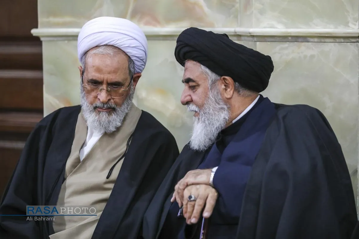تشییع پیکر آیت الله سیدهادی حسینی سیستانی برادر حضرت آیت&zwnj;الله سید علی سیستانی