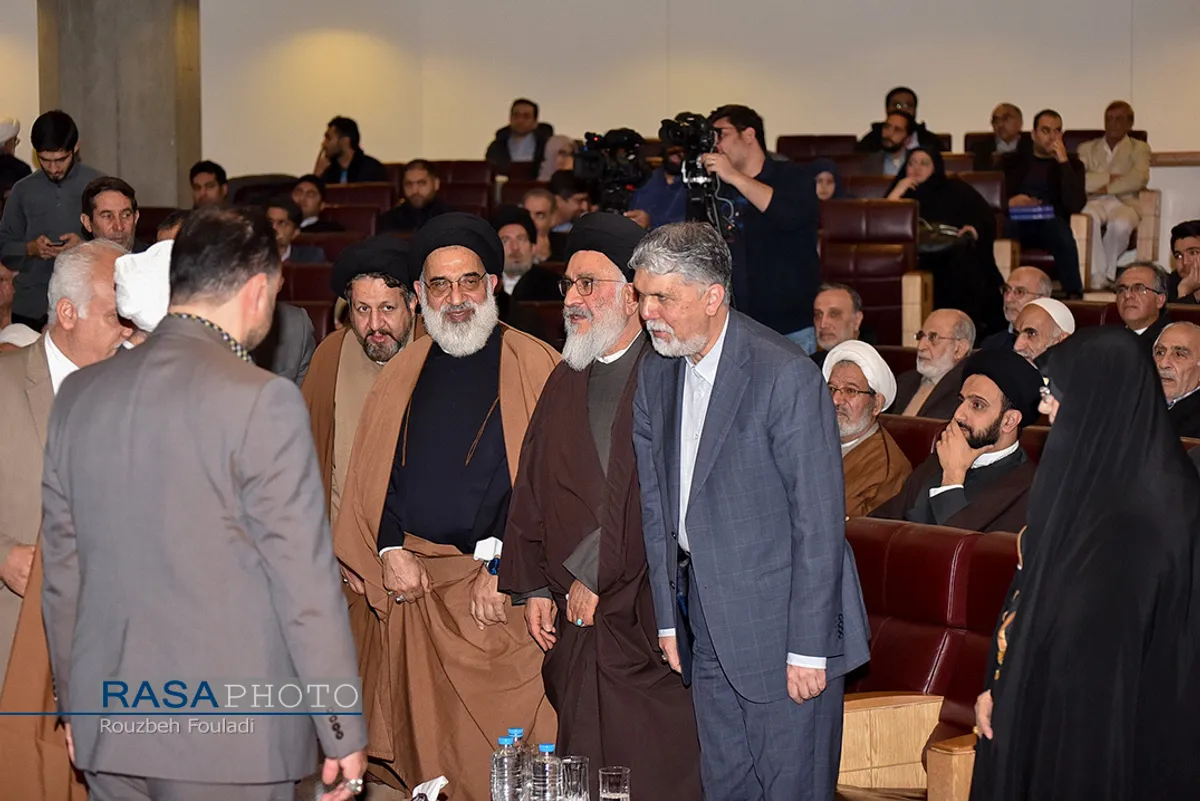 مراسم رونمایی از کتاب &laquo;سَلُونِی قَبْلَ أَن ْتَفْقِدُونِی، تحریر نهج البلاغه&raquo;