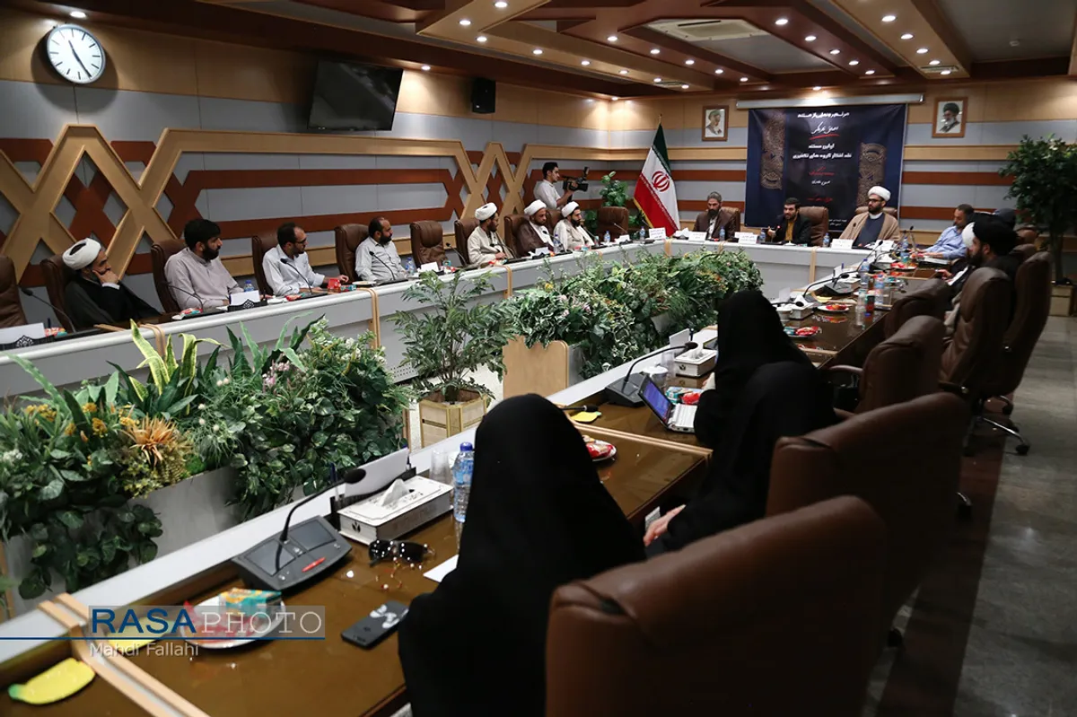 رونمایی از اولین مستند نقد افکار گروه&zwnj;های تکفیری با عنوان "اعماق تاریکی"