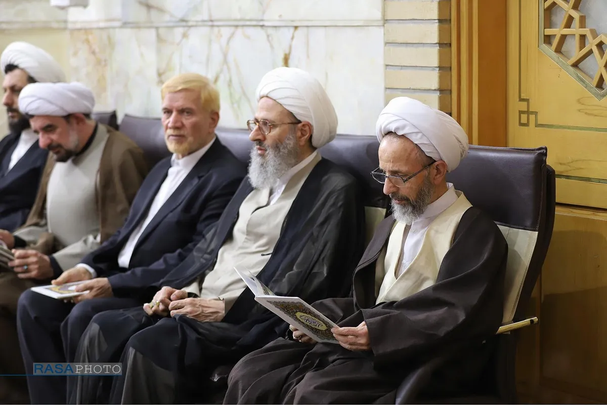 مراسم بزرگداشت شهدای خدمت در حرم حضرت معصومه (سلام&zwnj;الله&zwnj;علیها)