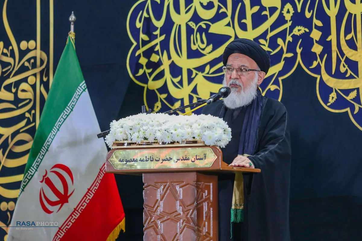 آیین شمعدان&zwnj; در شام رحلت بانوی کرامت (س)