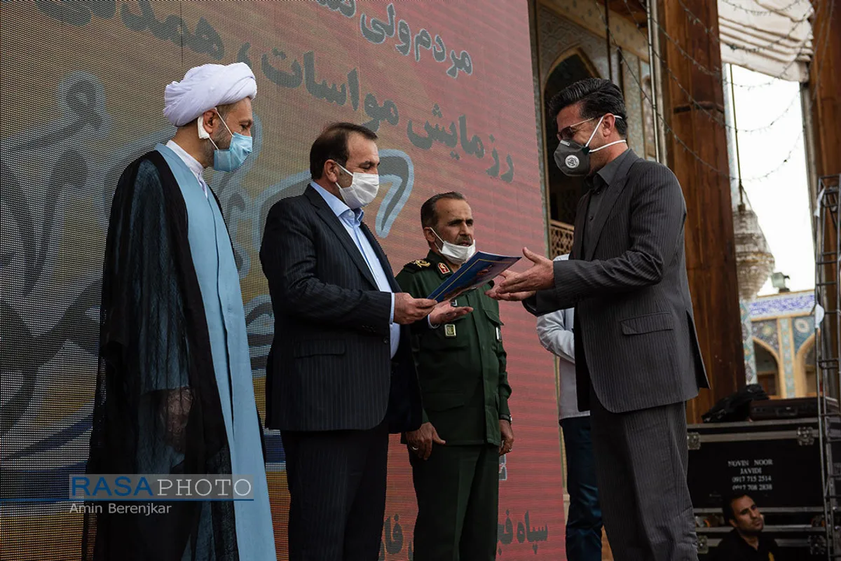 توزیع ۸۲ هزار بسته معیشتی در دومین مرحله رزمایش کمک مؤمنانه در شیراز&lrm;