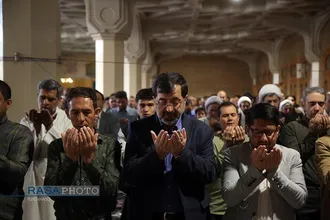 اقامه نماز عید سعید فطر در حرم کریمه اهل&zwnj;بیت (ع)