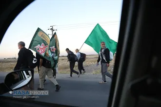 پیاده روی زائران حضرت امام رضا (علیه&zwnj;السلام) بسمت مشهد