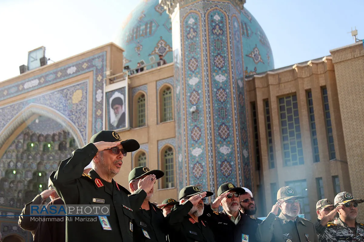 صبحگاه مشترک نیرو&zwnj;های مصلح با عنوان بیعت با امام زمان (عج) با حضور سردار باقری فرمانده کل نیرو&zwnj;های مصلح و حجت الاسلام والمسلمین رحیمیان