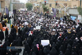 راهپیمایی خودجوش طلاب و بسیجیان قم در پی شهادت حاج قاسم سلیمانی