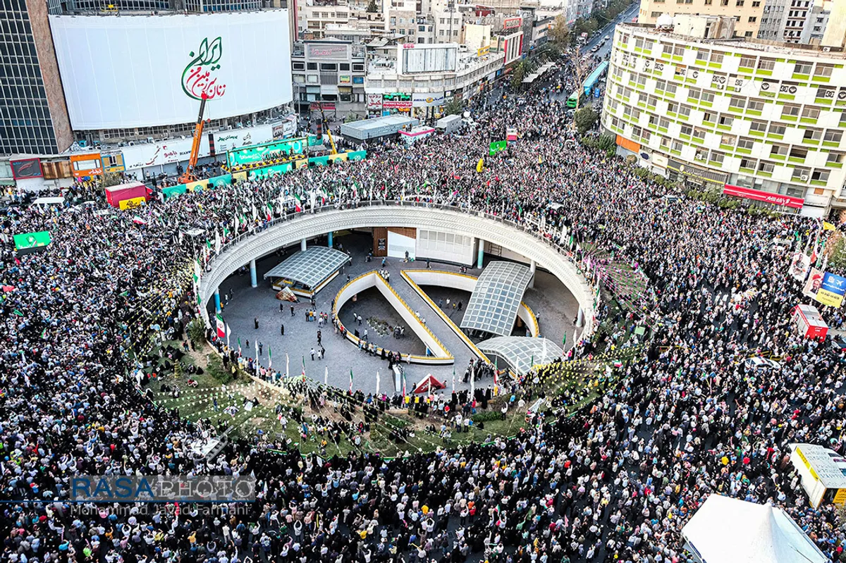 جشن بزرگ میلاد حضرات پیامبراعظم و امام جعفر صادق (صلوات الله علیهم) در میدان، ولی عصر تهران