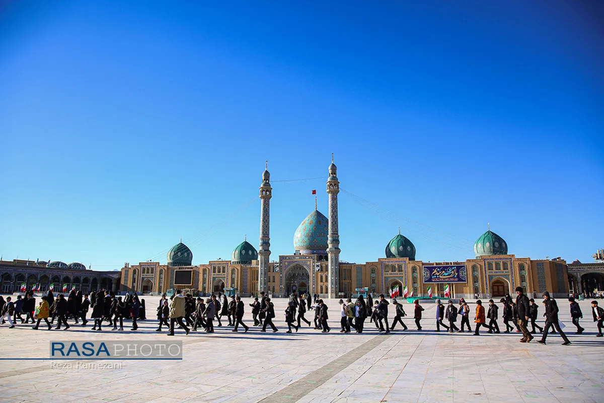 اجرای ۱۰ هزار نفری سرود "سلام فرمانده۲" در مسجد مقدس جمکران