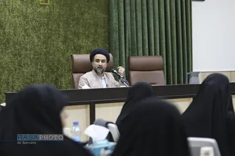 نشست نقد عملکرد یکساله دولت