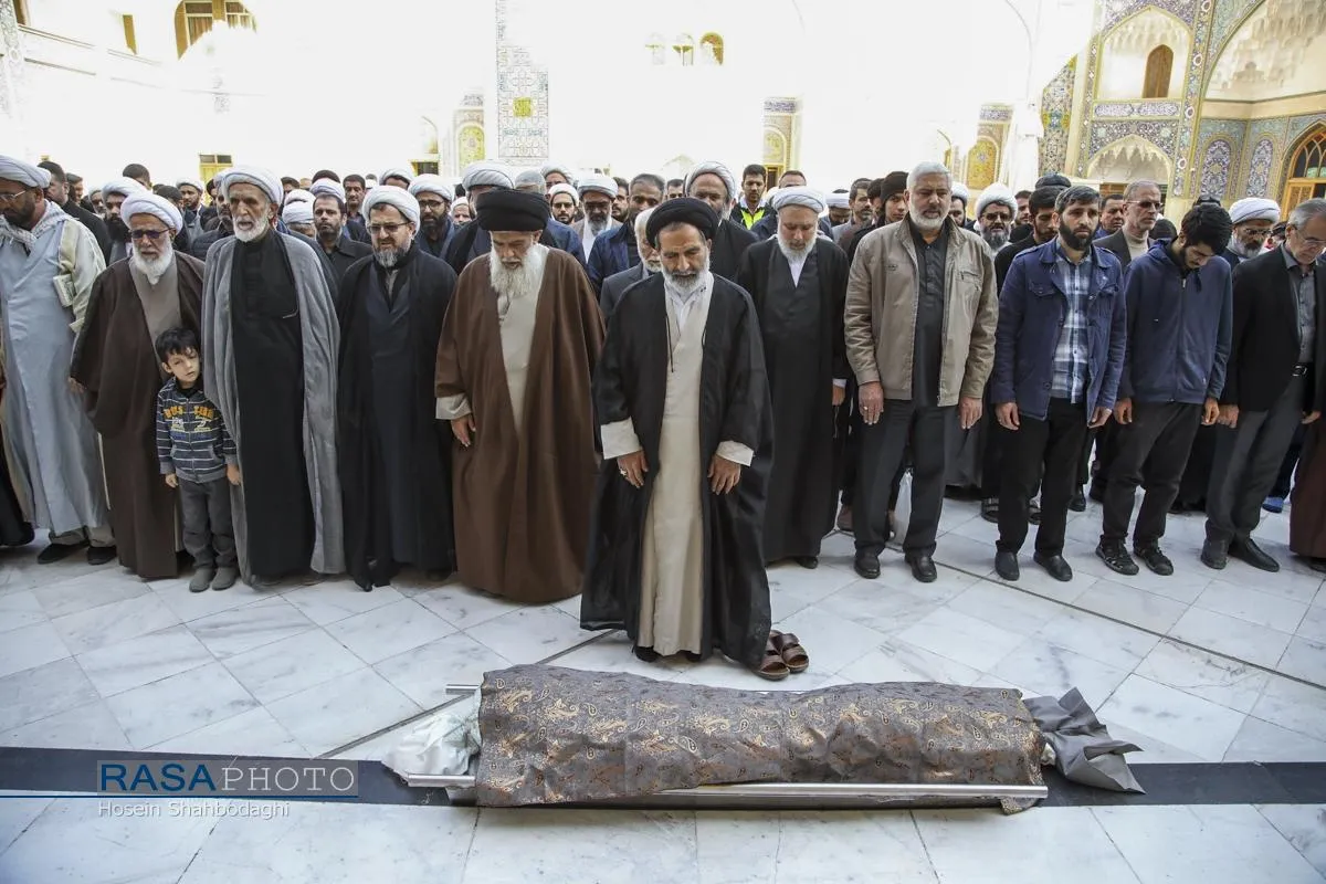 مراسم تشییع و خاکسپاری ابوالشهید حاج&zwnj;آقا عبدالله طائب
