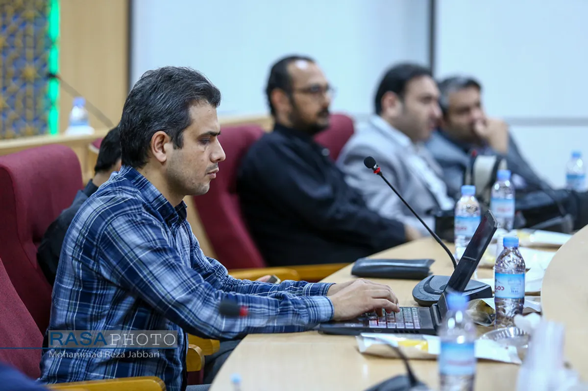 نشست خبری شاهچراغی استاندار قم