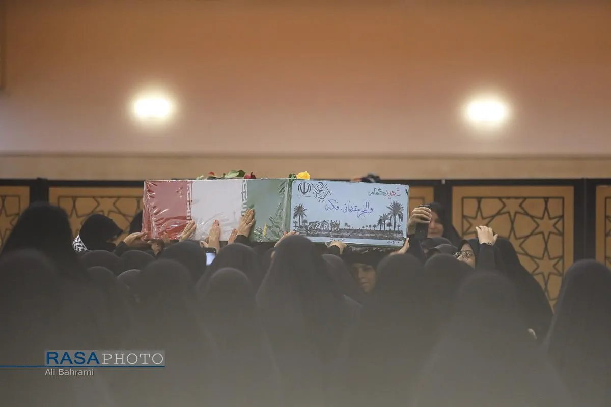 همایش بزرگ طلایه داران مقاومت و گرامیداشت هفته بسیج