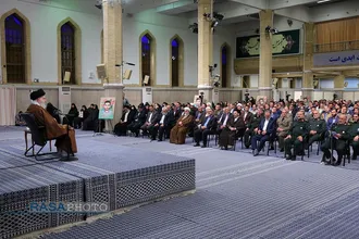 دیدار دست&zwnj;اندرکاران برگزاری کنگره ملی شهدای استان لرستان با مقام معظم رهبری
