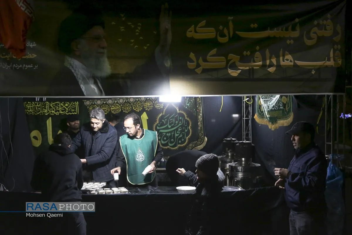 برپایی ایستگاه&zwnj;های صلواتی در پی شهادت رهبر انقلاب