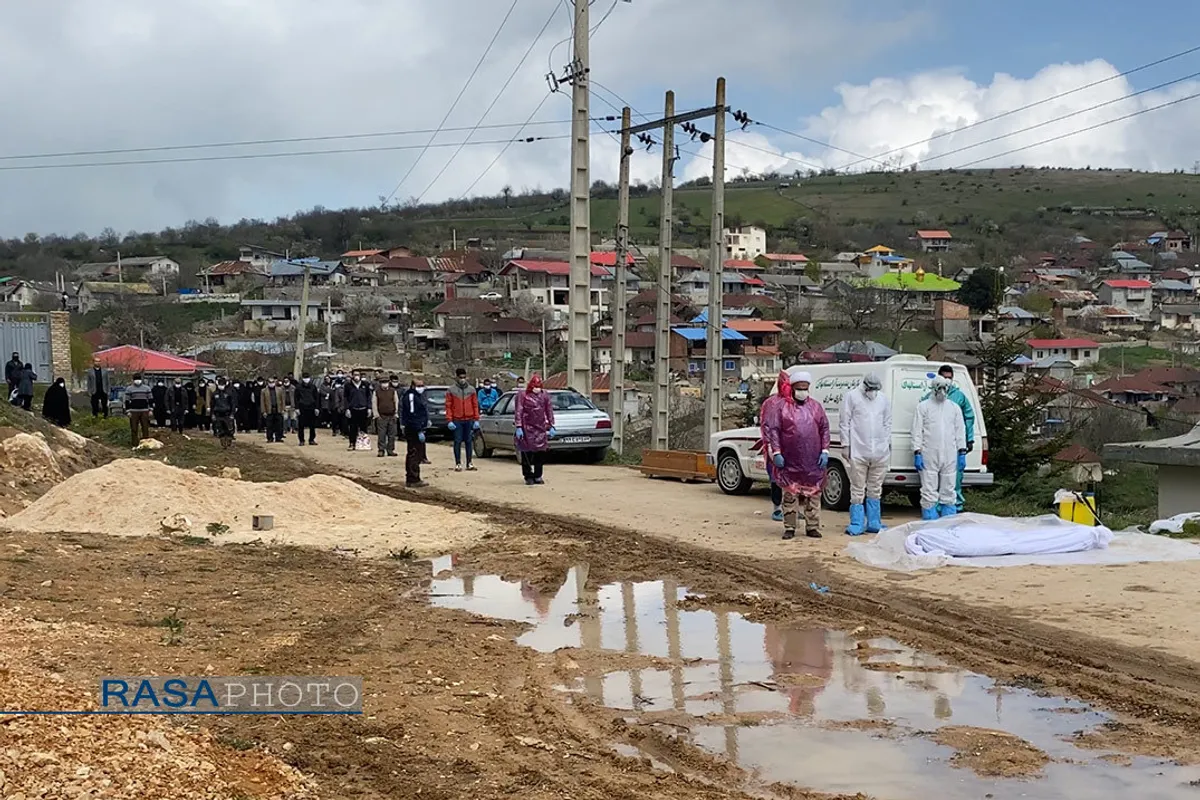 دفن اموات کرونایی توسط طلاب جهادی