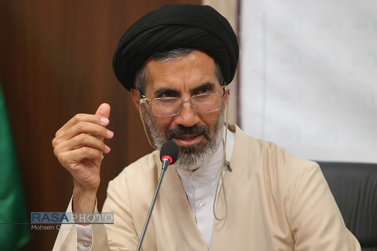 رونمایی از کتاب "یک مشت مروارید"