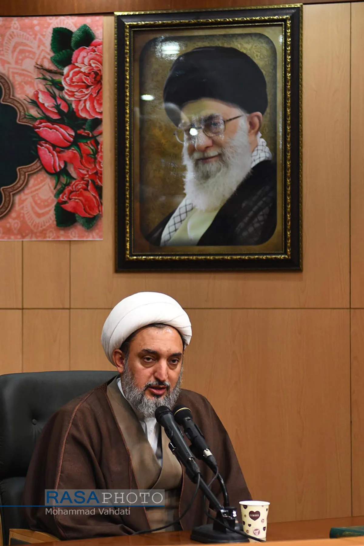 چهارمین همایش کتاب سال حکومت اسلامی
چهارمین همایش کتاب سال حکومت اسلامی