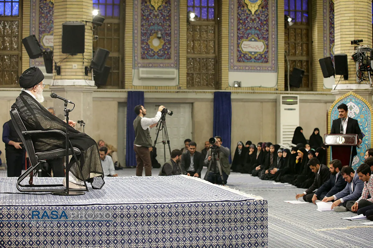 دیدار جمعی از دانشجویان و نمایندگان تشکل&zwnj;های دانشجویی با رهبر انقلاب