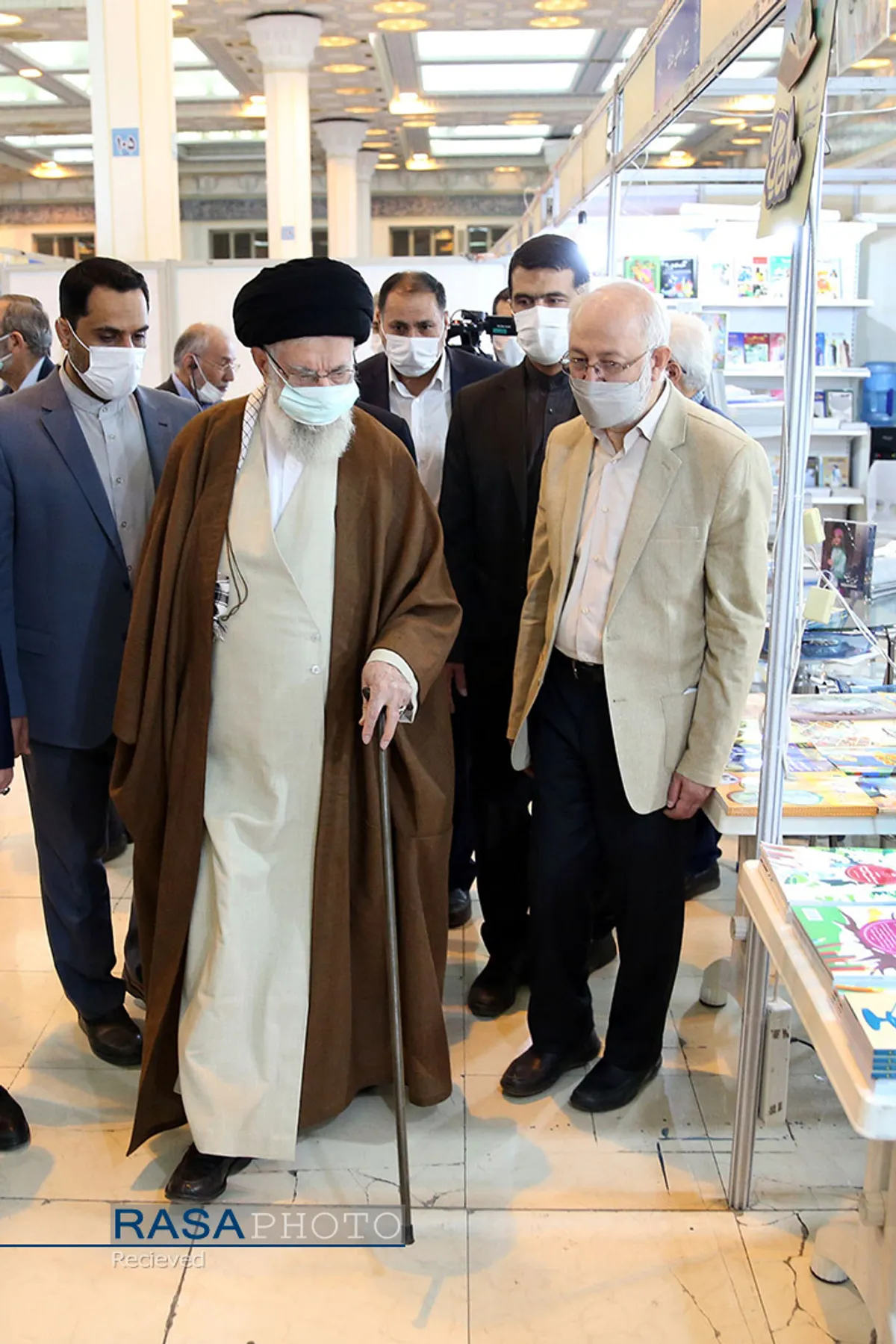 بازدید مقام معظم رهبری از سی و&zwnj;&zwnj; چهارمین نمایشگاه بین&zwnj;المللی کتاب تهران