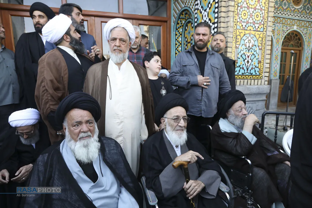 تشییع پیکر حضرت آیت الله شبیری زنجانی در قم - ۲
