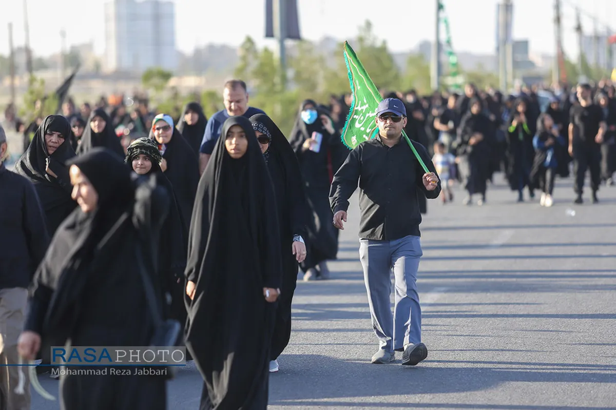 پیاده روی جاماندگان اربعین در قم