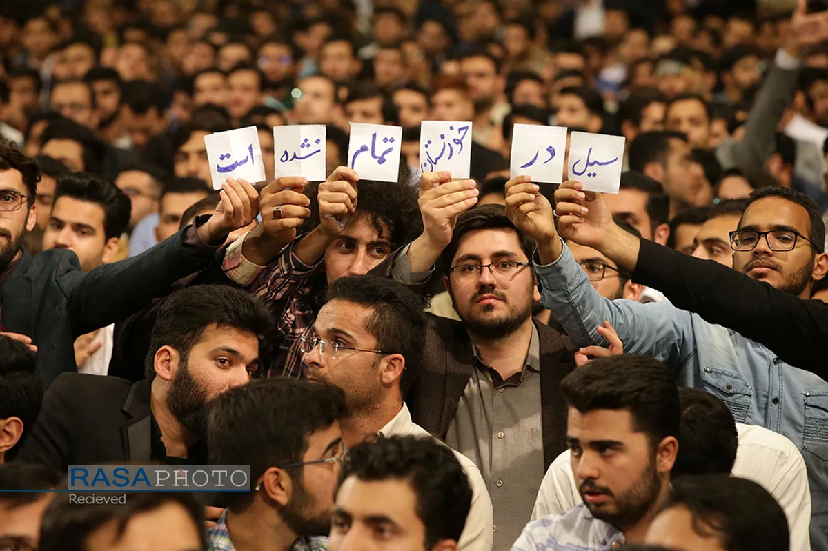 دیدار جمعی از دانشجویان و نمایندگان تشکل&zwnj;های دانشجویی با رهبر انقلاب