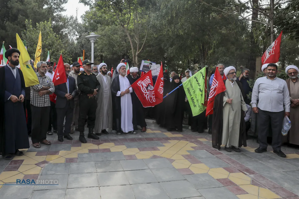 زنجیره انسانی مدافعان حجاب وعفاف
