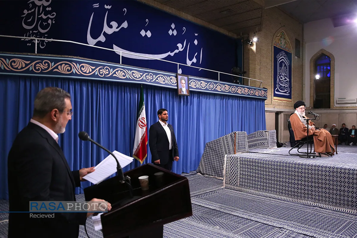 دیدار هزاران نفر از معلمان و فرهنگیان به&zwnj;مناسبت روز معلم با رهبر انقلاب