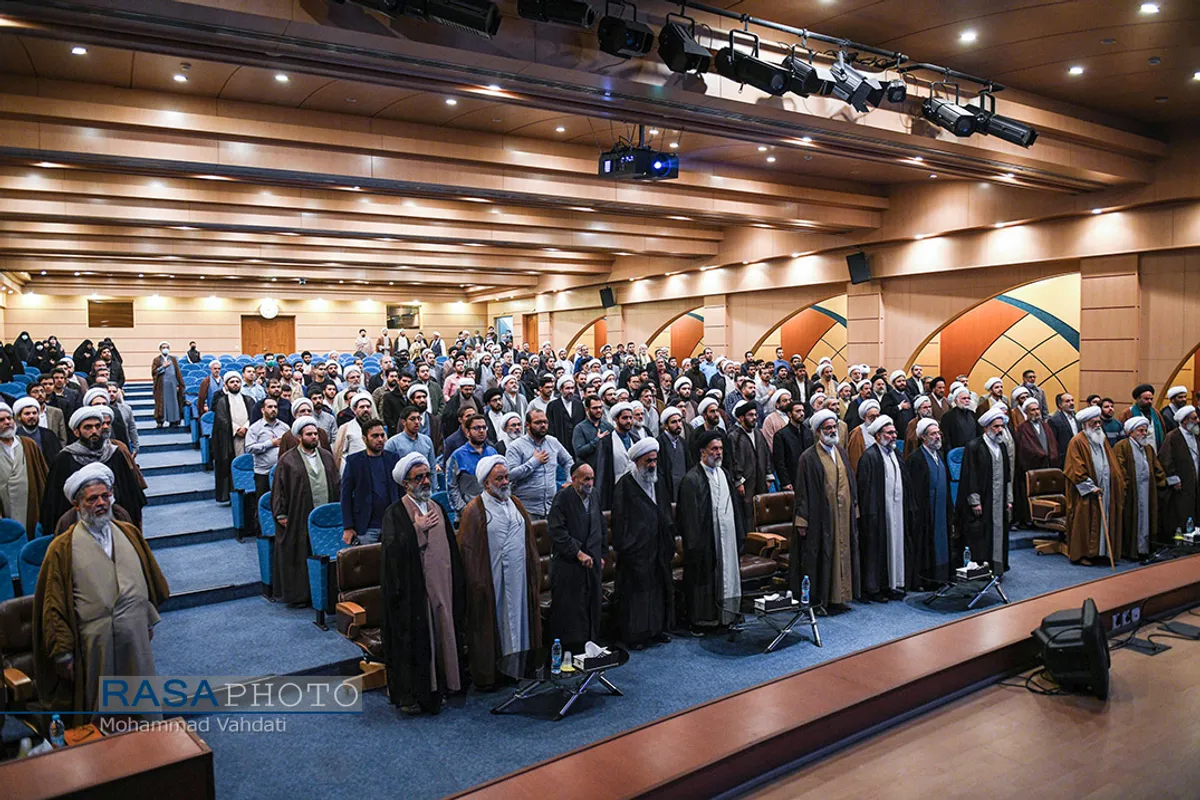 نشست جهاد تبیین با عنوان "امید به آینده انقلاب؛واقعی یا موهوم؟"