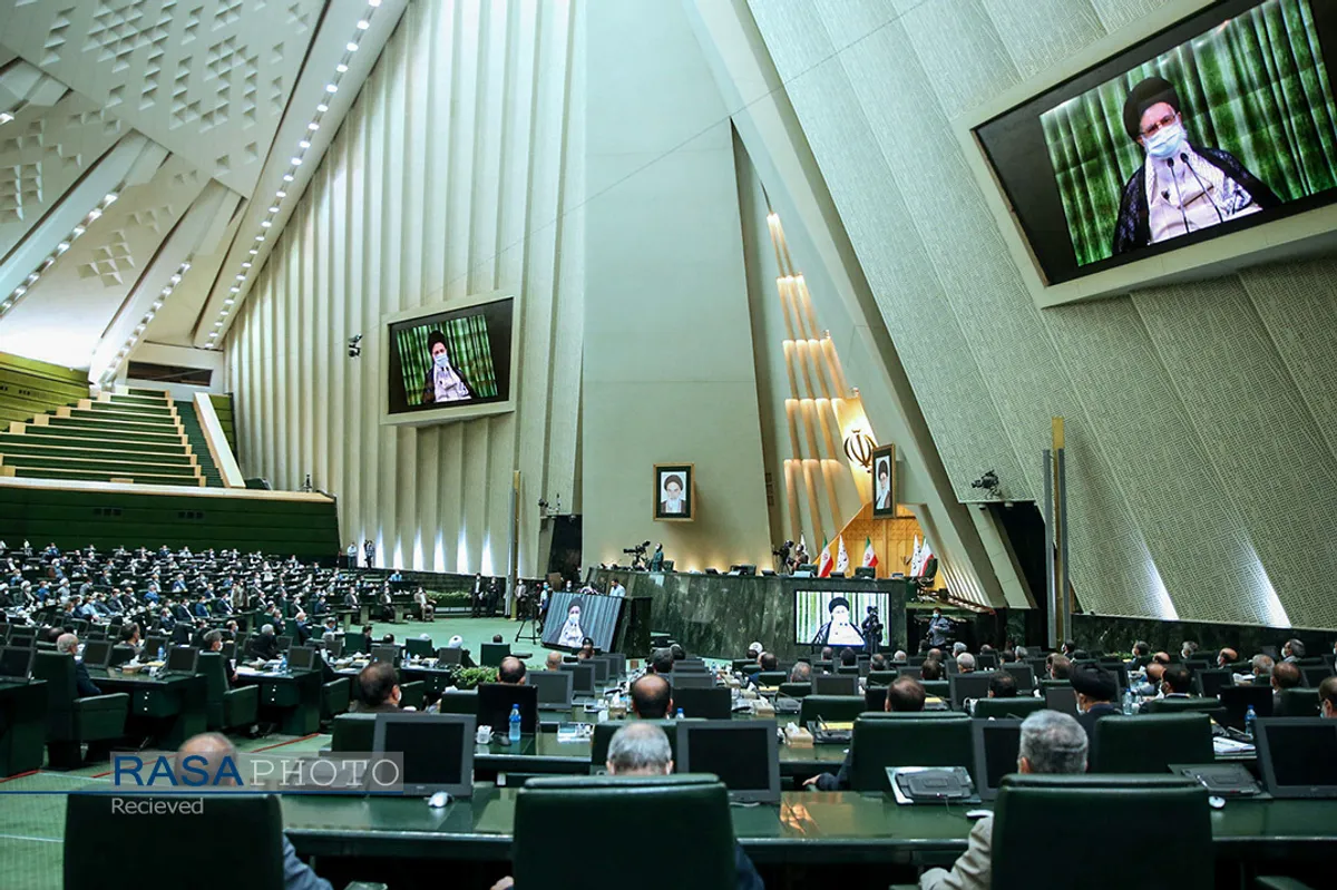 ارتباط تصویری نمایندگان یازدهمین دوره مجلس شورای اسلامی با رهبر انقلاب