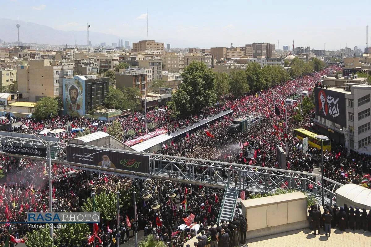 تشییع تاریخی رهبر شهید انقلاب در تهران -۲
