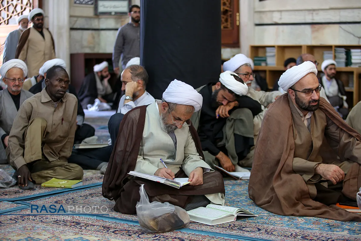 جلسه درس تفسیر حضرت آیت الله جوادی آملی