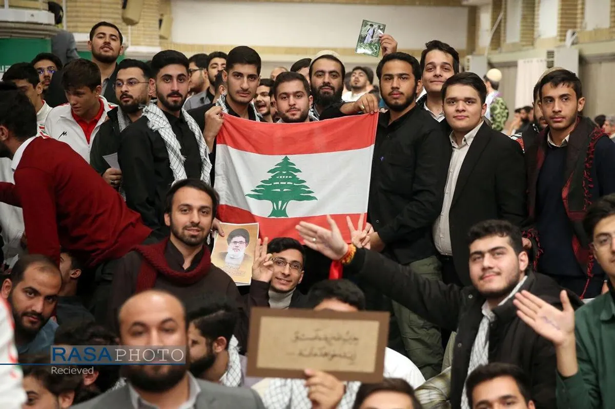 دیدار دانش&zwnj;آموزان و دانشجویان با رهبر انقلاب به&zwnj;مناسبت سالروز ۱۳ آبان
