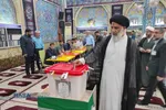حضور حجت الاسلام والمسلمین موسوی فرد نماینده ولی فقیه در استان خوزستان در پای صندوق رای دومین دوره چهاردهمین انتخابات ریاست جمهوری