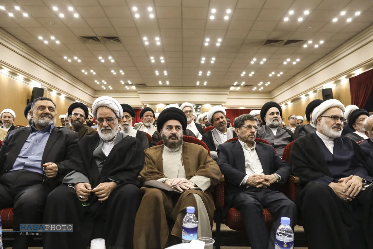 آیین رونمایی از کتاب &laquo;فقیهی از کربلا&raquo;
