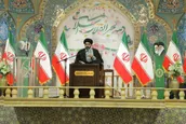 اصلی‌ترین معیار دین‌داری ایستادگی پای جبهه حق است