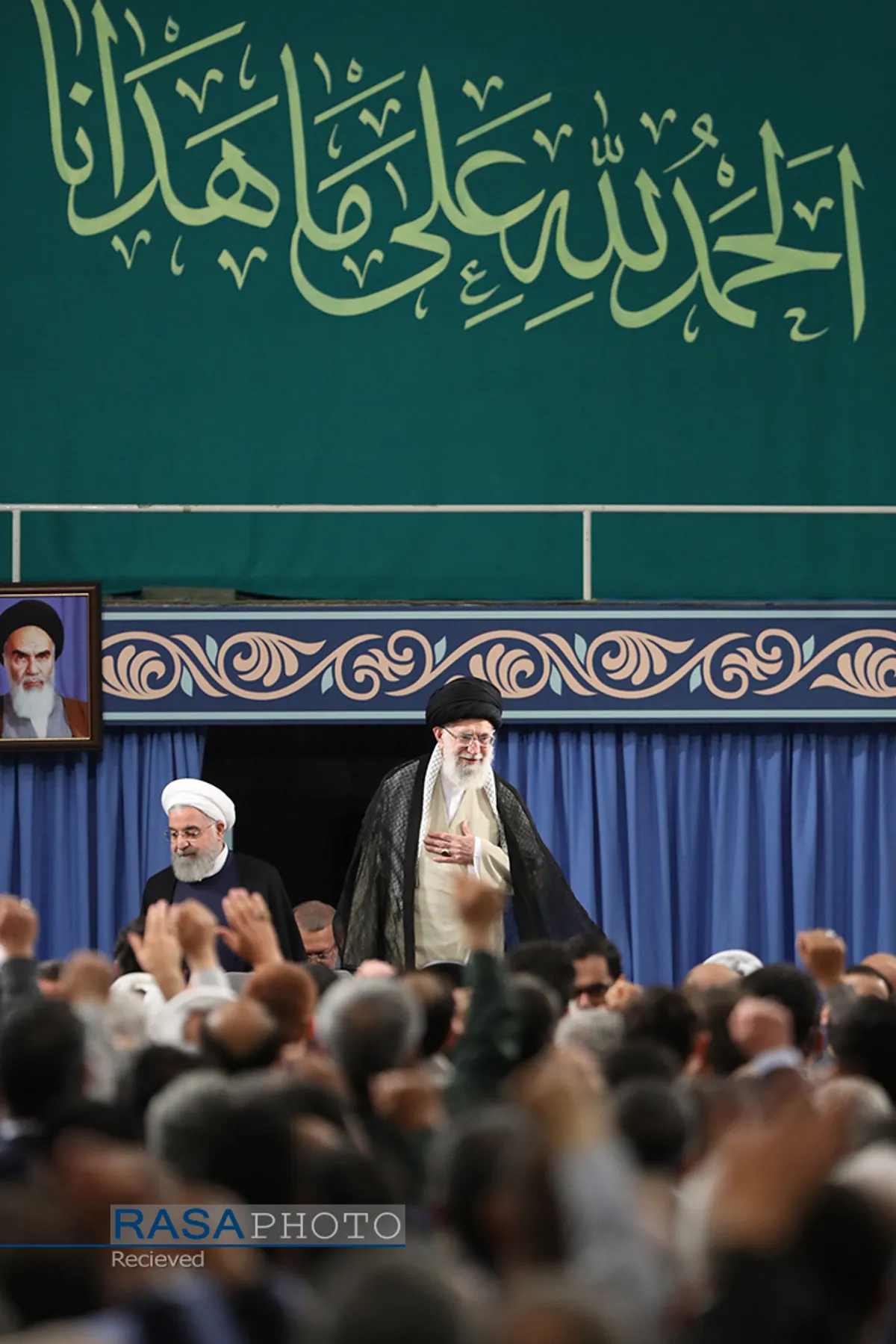 دیدار مسئولان و سفرای کشور&zwnj;های اسلامی با مقام معظم رهبری